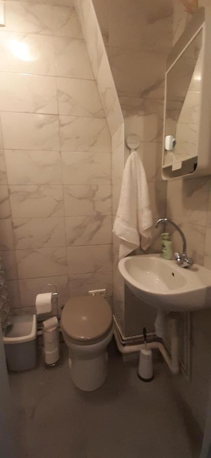 Hoche Apartment Пантен Екстериор снимка